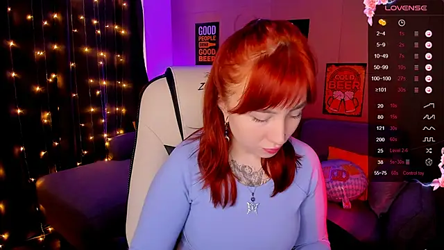 Snapshot of deboramoore chatting on September 28, 2025, 2:28 am deboramoore online show from September 28, 2025, 2:28 am