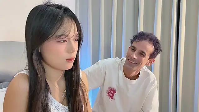 Snapshot of 19cmfuck18girl chatting on November 8, 2025, 1:33 pm 19cmfuck18girl online show from November 8, 2025, 1:33 pm