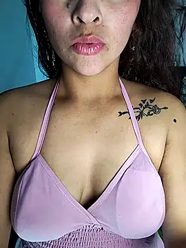 Fox Roxxan online show from October 6, 2025, 1:36 am