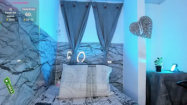 Snapshot of fanEmy chatting on November 4, 2025, 10:09 pm fanEmy online show from November 4, 2025, 10:09 pm