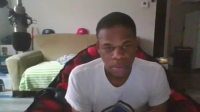 MrGreenbeanbean88 online show from October 6, 2025, 8:39 pm