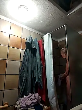 clarabell4 online show from October 16, 2025, 5:30 am