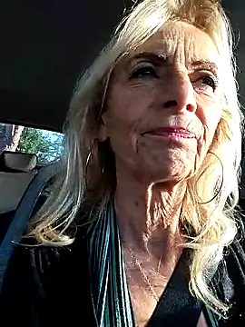 clarabell4 online show from November 7, 2025, 7:30 am