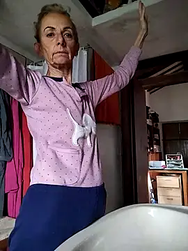 clarabell4 online show from November 20, 2025, 7:30 am