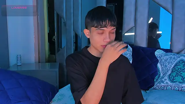 Sebax Young online show from September 20, 2025, 7:26 pm