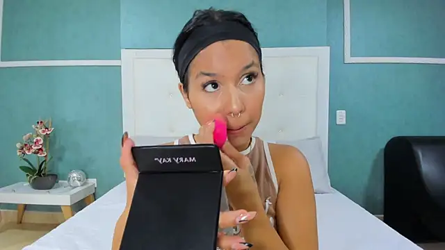 ania gomez online show from October 8, 2025, 9:56 pm