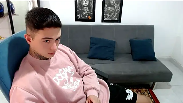 Snapshot of santii_ss chatting on November 5, 2025, 2:39 pm santii ss online show from November 5, 2025, 2:39 pm