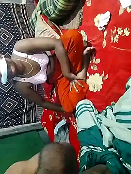 MONiSHA-moni-21 online show from September 17, 2025, 4:52 pm