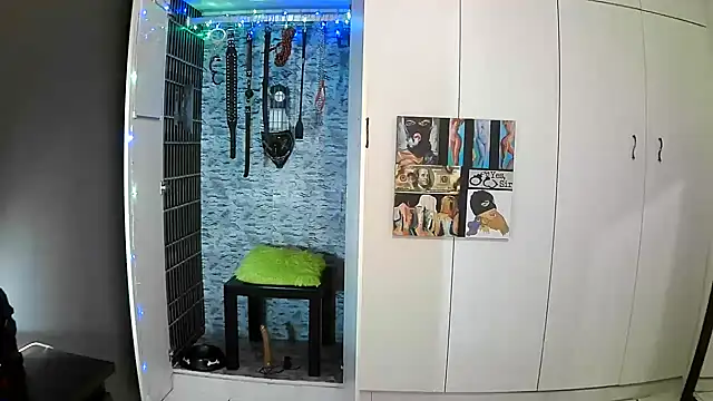 BaDSubMiss online show from September 15, 2025, 4:34 am