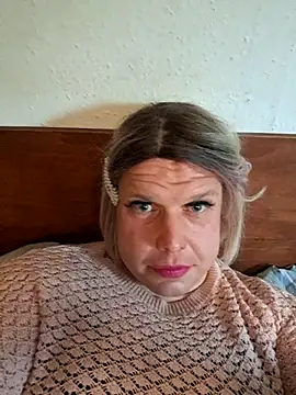 Snapshot of VanessaSissyGay chatting on October 31, 2025, 7:20 am VanessaSissyGay online show from October 31, 2025, 7:20 am