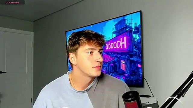 Snapshot of DaniHort chatting on September 23, 2025, 8:28 am DaniHort online show from September 23, 2025, 8:28 am