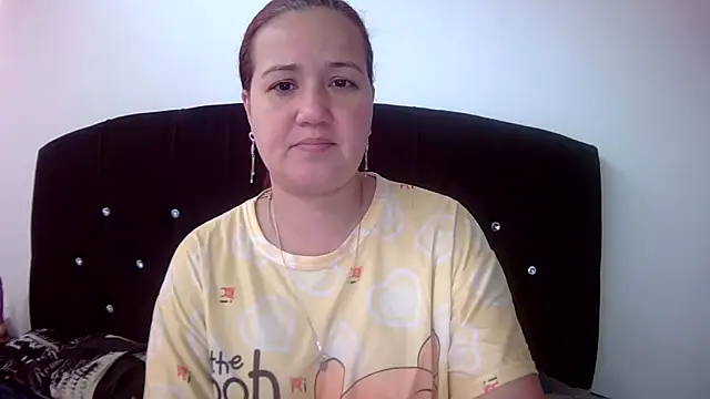 Snapshot of Gabrielajewel_ chatting on October 30, 2025, 11:44 am Gabrielajewel online show from October 30, 2025, 11:44 am