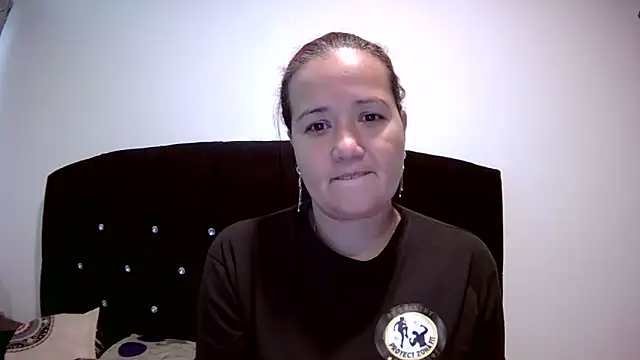 Snapshot of Gabrielajewel_ chatting on November 15, 2025, 5:20 pm Gabrielajewel online show from November 15, 2025, 5:20 pm