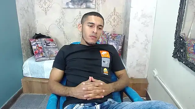 Snapshot of Derek_Storm_ chatting on September 26, 2025, 2:48 am Derek Storm  online show from September 26, 2025, 2:48 am