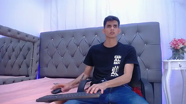 Snapshot of Sebalexis7 chatting on November 5, 2025, 2:44 am Sebalexis7 online show from November 5, 2025, 2:44 am