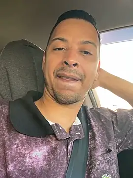 Casal Do Job SP online show from November 22, 2025, 9:19 am