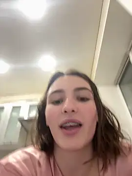 Snapshot of ZariaFlame chatting on November 18, 2025, 9:52 pm ZariaFlame online show from November 18, 2025, 9:52 pm