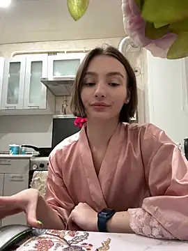 Snapshot of ZariaFlame chatting on November 28, 2025, 8:33 pm ZariaFlame online show from November 28, 2025, 8:33 pm