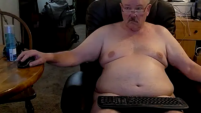 Snapshot of havethickcock chatting on December 2, 2025, 3:23 am havethickcock online show from December 2, 2025, 3:23 am