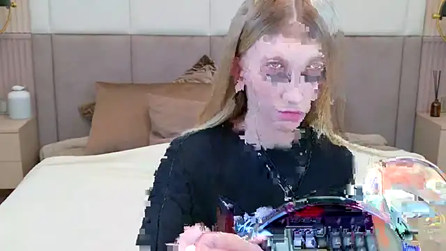 Snapshot of KellyBradford chatting on September 20, 2025, 5:41 am KellyBradford online show from September 20, 2025, 5:41 am