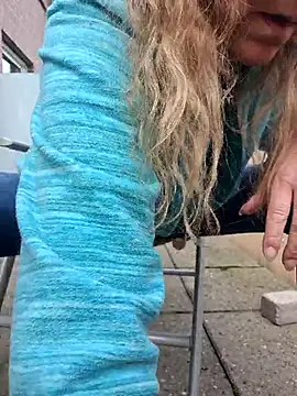 Snapshot of HotWifeLyn68 chatting on November 4, 2025, 12:26 pm HotWifeLyn68 online show from November 4, 2025, 12:26 pm