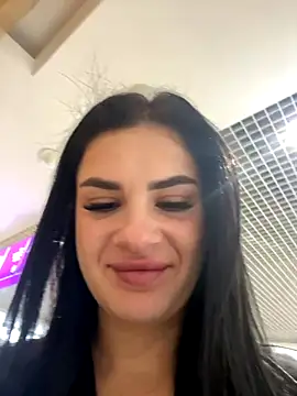 Snapshot of MiraReach chatting on September 19, 2025, 3:30 am MiraReach online show from September 19, 2025, 3:30 am