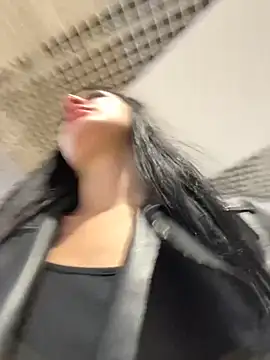 Snapshot of MiraReach chatting on October 2, 2025, 4:08 am MiraReach online show from October 2, 2025, 4:08 am