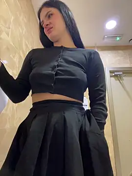 Snapshot of MiraReach chatting on October 3, 2025, 3:47 am MiraReach online show from October 3, 2025, 3:47 am