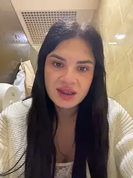 Snapshot of MiraReach chatting on October 13, 2025, 3:39 am MiraReach online show from October 13, 2025, 3:39 am