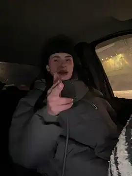 Snapshot of MiraReach chatting on November 15, 2025, 1:14 am MiraReach online show from November 15, 2025, 1:14 am