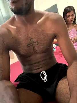 DiamanteNegro- online show from November 21, 2025, 9:02 pm