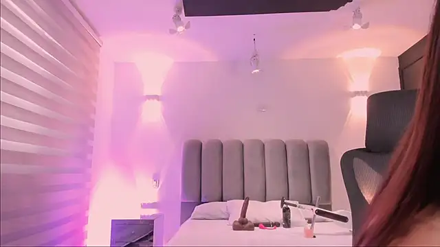 Snapshot of AlliceLover chatting on November 12, 2025, 11:54 am AlliceLover online show from November 12, 2025, 11:54 am