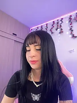 Lia  1 online show from November 21, 2025, 6:06 pm