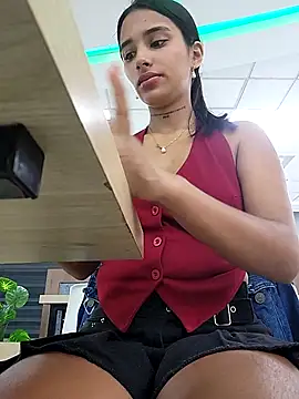 Snapshot of Lorena_Mcfly chatting on September 19, 2025, 1:45 pm Lorena Mcfly online show from September 19, 2025, 1:45 pm