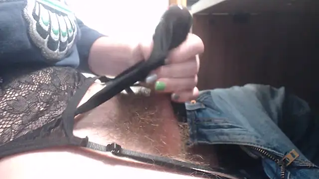 Snapshot of Ilovethetip chatting on September 12, 2025, 5:13 pm Ilovethetip online show from September 12, 2025, 5:13 pm