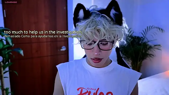 Snapshot of taichi_bluy chatting on October 11, 2025, 11:31 am taichi bluy online show from October 11, 2025, 11:31 am