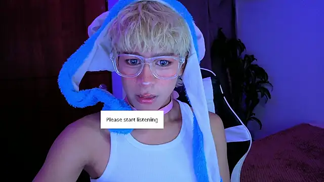 Snapshot of taichi_bluy chatting on November 19, 2025, 8:36 am taichi bluy online show from November 19, 2025, 8:36 am