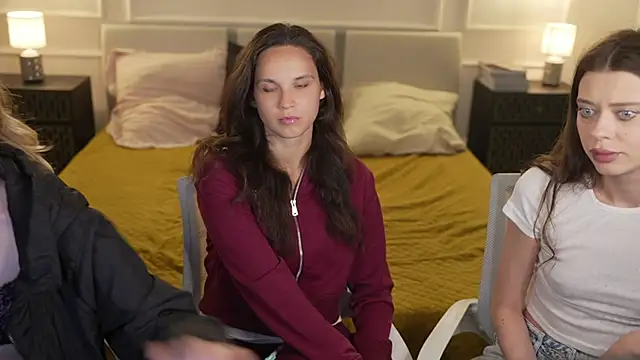 Snapshot of Regina_Sweet054 chatting on September 24, 2025, 2:31 pm Regina Sweet054 online show from September 24, 2025, 2:31 pm