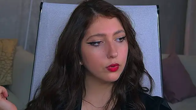 Snapshot of Mary_Miiller chatting on October 22, 2025, 11:54 am Mary Miiller online show from October 22, 2025, 11:54 am