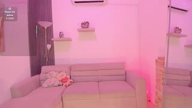 anuskah online show from December 15, 2025, 7:40 pm