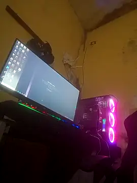 Snapshot of Veww1313 chatting on October 13, 2025, 2:28 pm Veww1313 online show from October 13, 2025, 2:28 pm