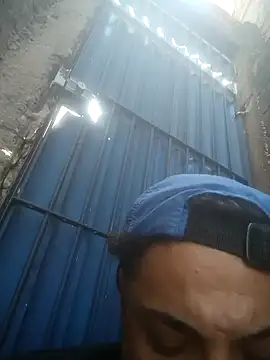 Snapshot of Veww1313 chatting on October 16, 2025, 1:23 pm Veww1313 online show from October 16, 2025, 1:23 pm