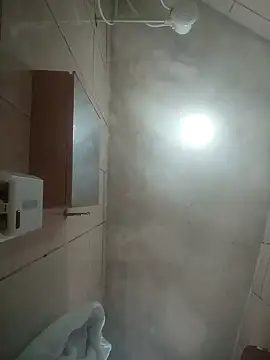 Snapshot of Veww1313 chatting on October 17, 2025, 1:57 pm Veww1313 online show from October 17, 2025, 1:57 pm