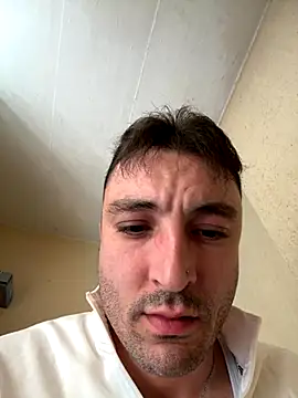 Snapshot of SemprePerverso chatting on October 16, 2025, 3:24 pm SemprePerverso online show from October 16, 2025, 3:24 pm