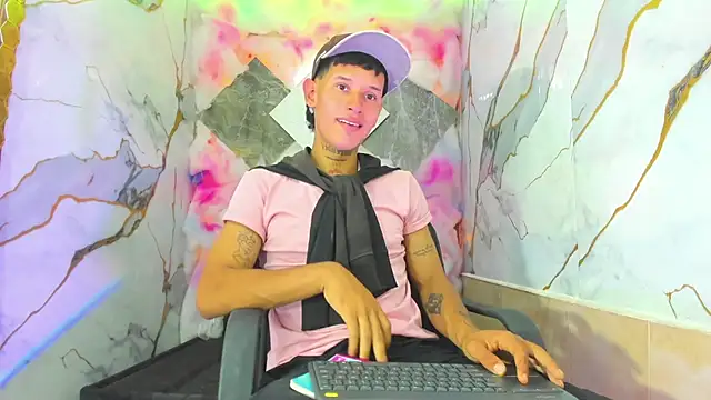 Asthondream  online show from December 4, 2025, 4:00 am