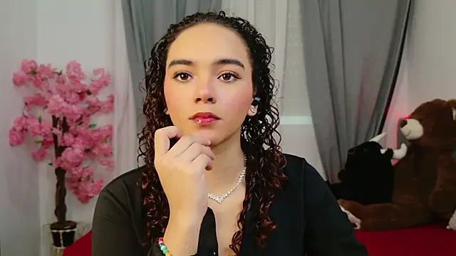 Taylor Tina online show from October 8, 2025, 3:31 pm