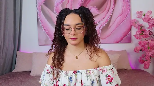 Taylor Tina online show from November 29, 2025, 6:16 am