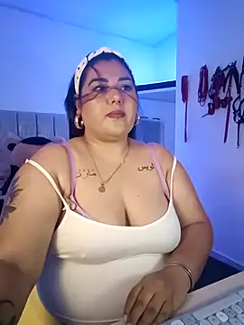 Snapshot of AndreaKinky chatting on November 15, 2025, 8:11 am AndreaKinky online show from November 15, 2025, 8:11 am