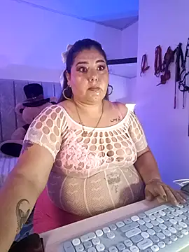 Snapshot of AndreaKinky chatting on November 26, 2025, 8:15 am AndreaKinky online show from November 26, 2025, 8:15 am