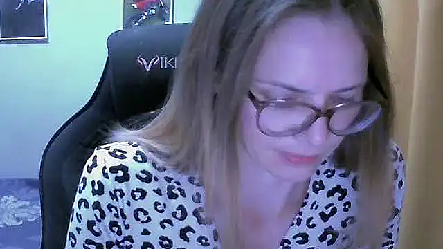 Snapshot of SEA_Dream chatting on October 3, 2025, 4:31 am SEA Dream online show from October 3, 2025, 4:31 am